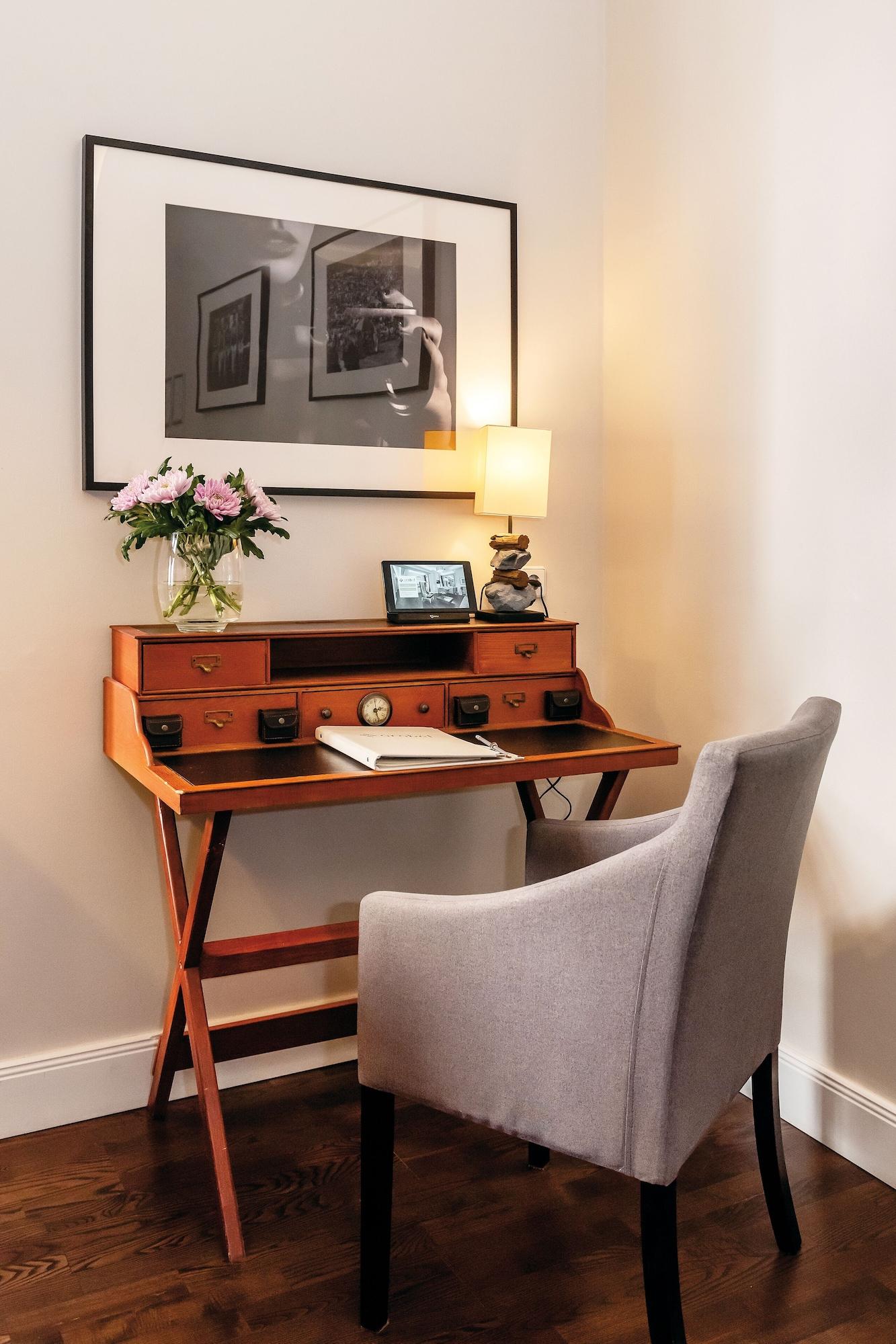 Arabel Design Apartments Berlin Extérieur photo A modern secretary desk
