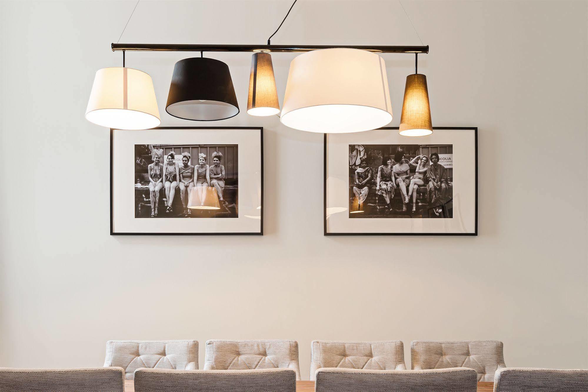Arabel Design Apartments Berlin Extérieur photo A pendant light